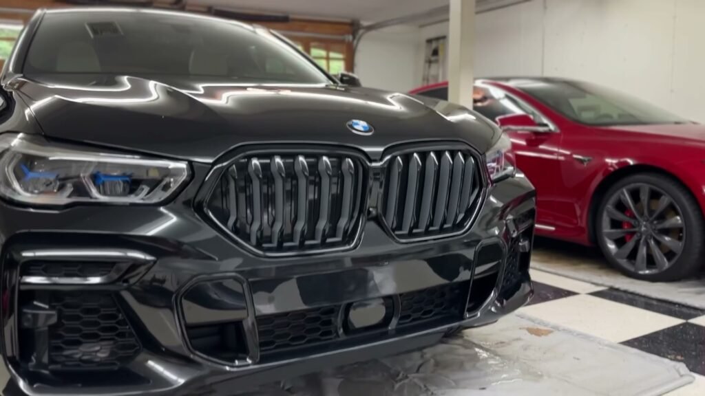 mobile car detailing of black and red cars located in ct