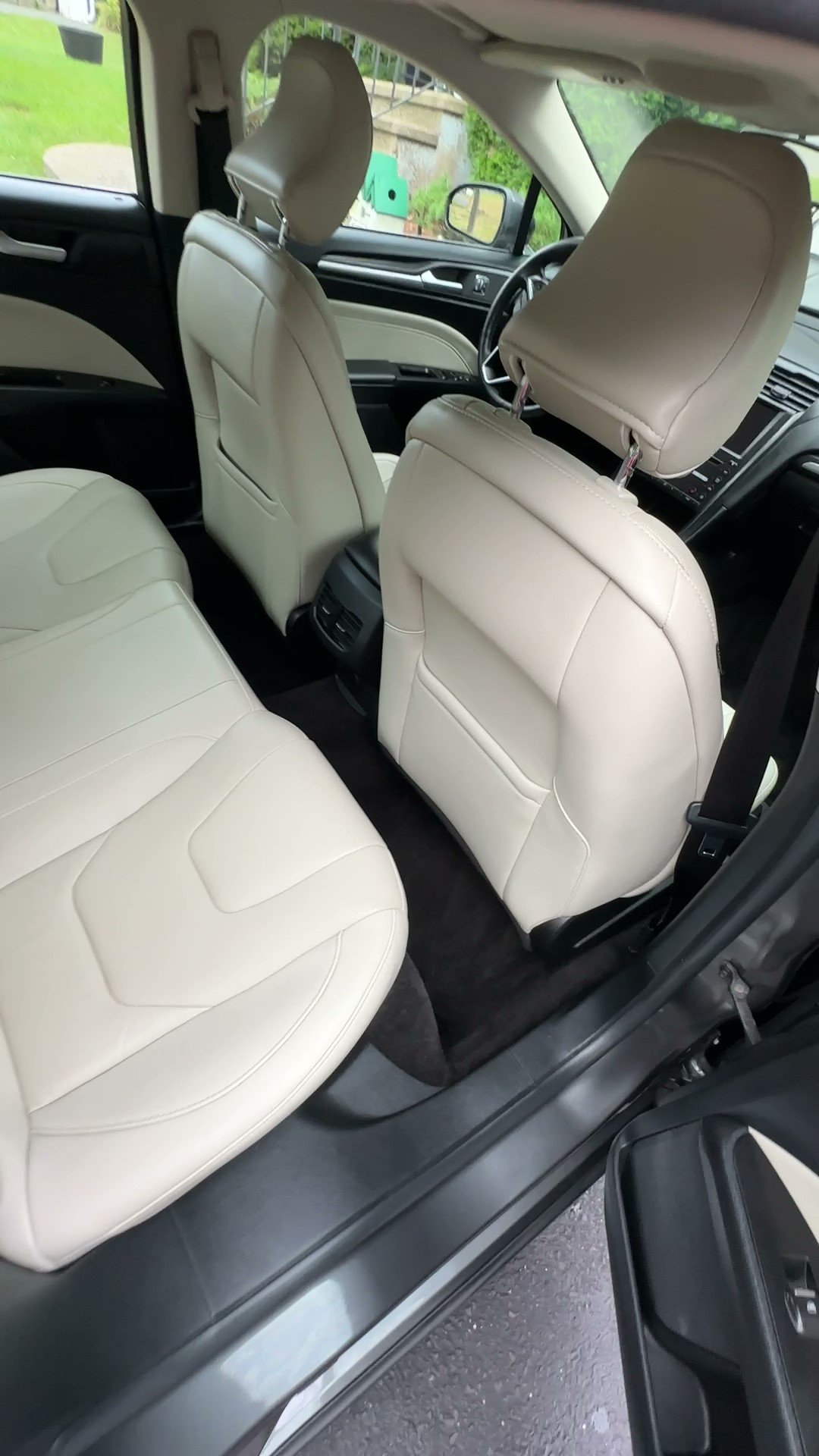 Mobile interior detailing Connecticut
