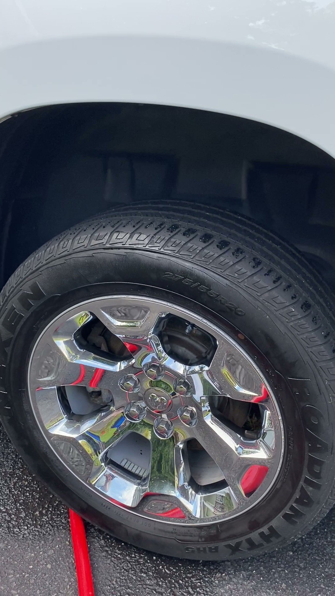 Professional exterior mobile detailing service in Wallingford Connecticut