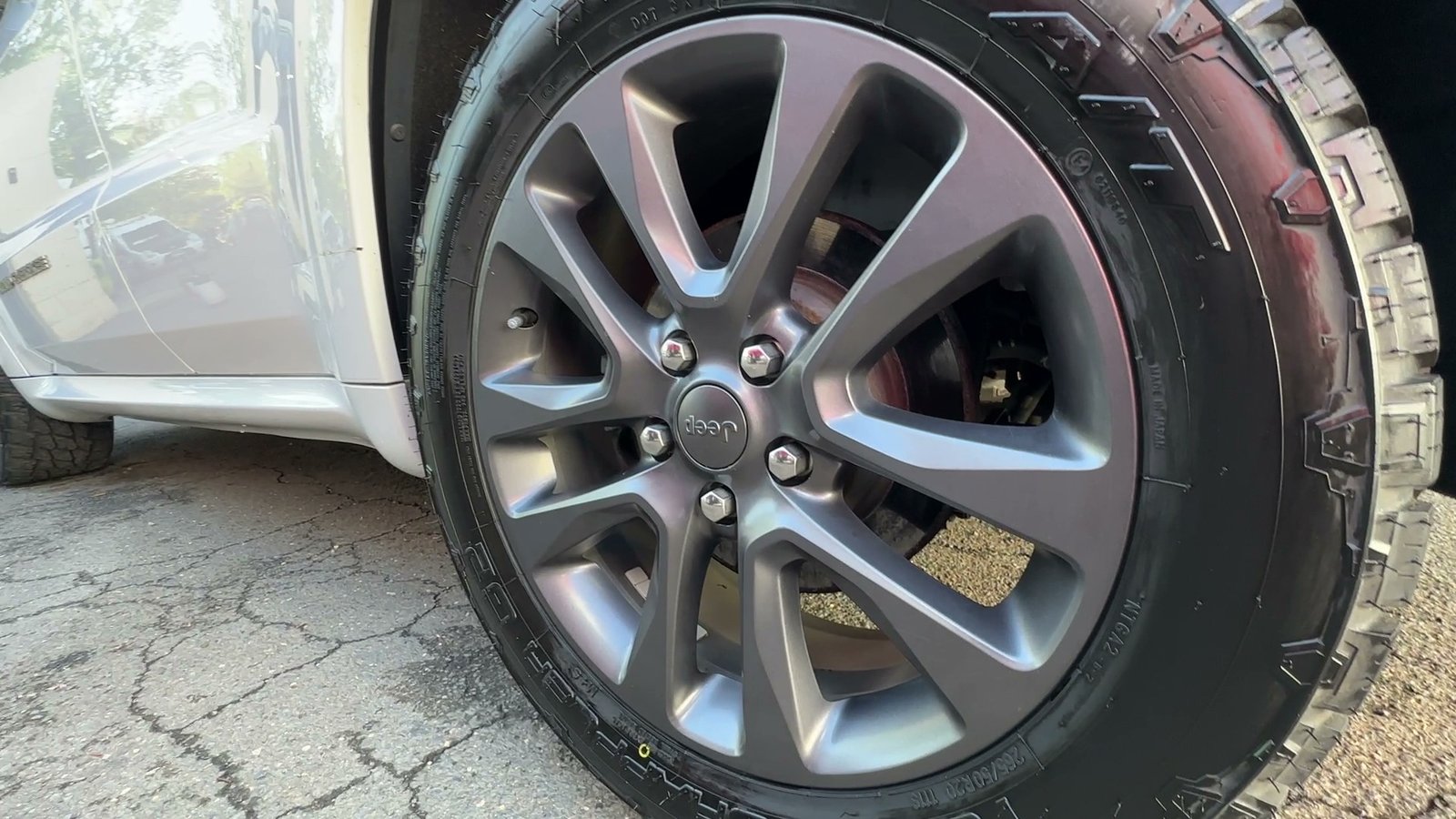 Professional wheel and exterior detailing in Middlebury CT